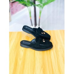 NA shoes qs123 black color loafers