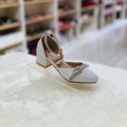 na shoes tgs R white color baby heels